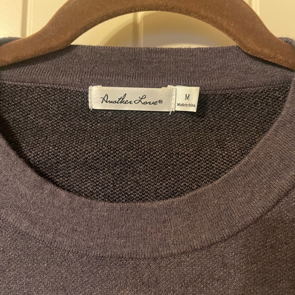 Another Love star sweater - Picture 2 of 2